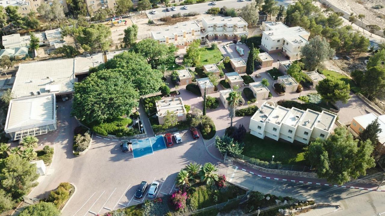 Hi - Arad Hostel Екстер'єр фото